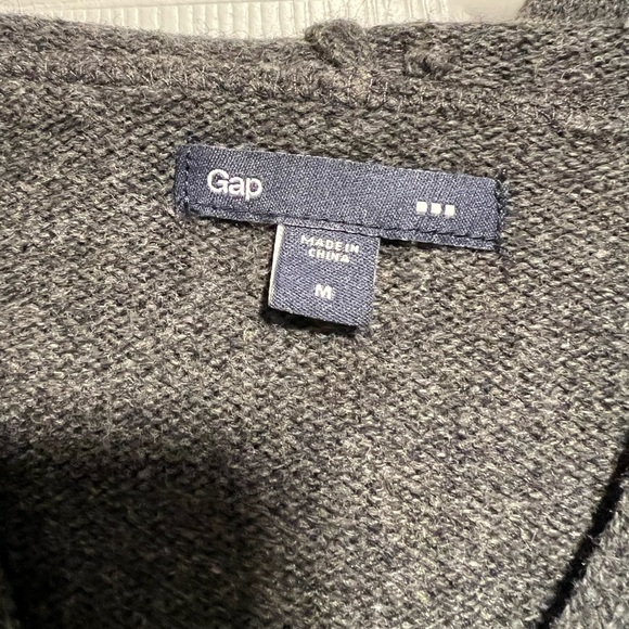 Gap Women’s Hooded Sweater, size medium - Picture 7 of 8